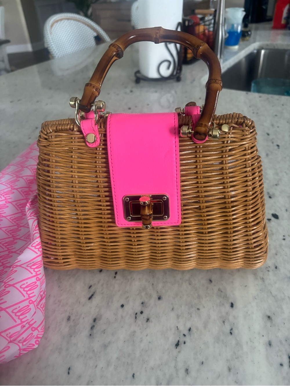 Lilly Pulitzer Leena Handle top Woven Rattan Satchel with Bright Pink Flap. - Picture 5 of 7